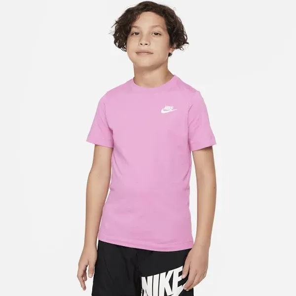 Nike Boys NSW Tee Embroidery Logo Futura T-Shirts AR5254-101 Size 