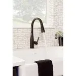 Delta Lenta : Single-Handle Pull-Down Kitchen Faucet with Touch2O Technology - Champagne Bronze