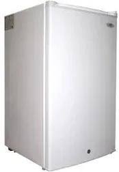 Sunpentown 3.0 cu.ft. Upright Freezer with Energy Star, White UF-304W