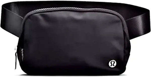 Lululemon Everywhere Belt Bag