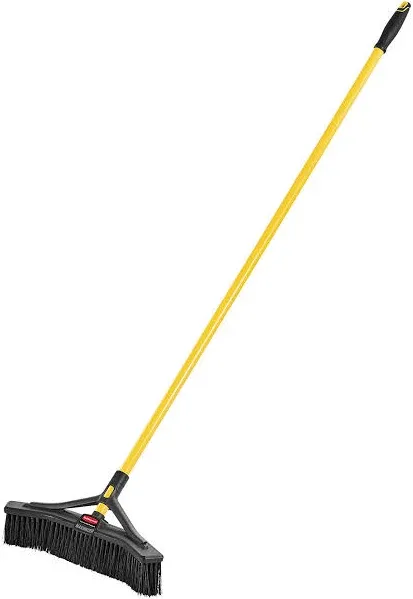 Rubbermaid Commercial Maximizer Push to Center Broom