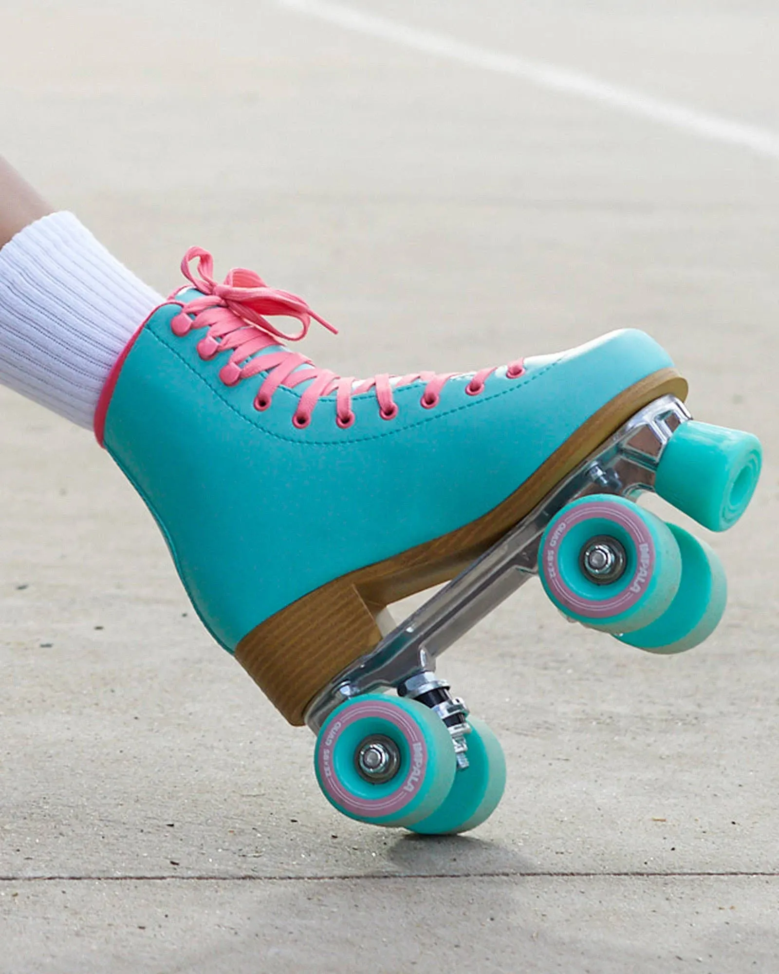 Impala Roller Skates Size 6 Aqua BRAND NEW IN HAND &amp; SHIPS FAST